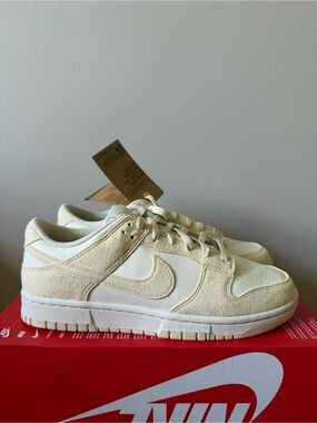 Nike Dunk Low Pale Ivory HJ7673-004 Women’s Size 11